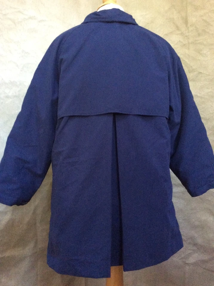 Euro Girl CLÁSICO AZUL MARINO GABARDINA Chaqueta de Lluvia Acolchada 6 US/116 JACADI Unisex Foto 3 de 3