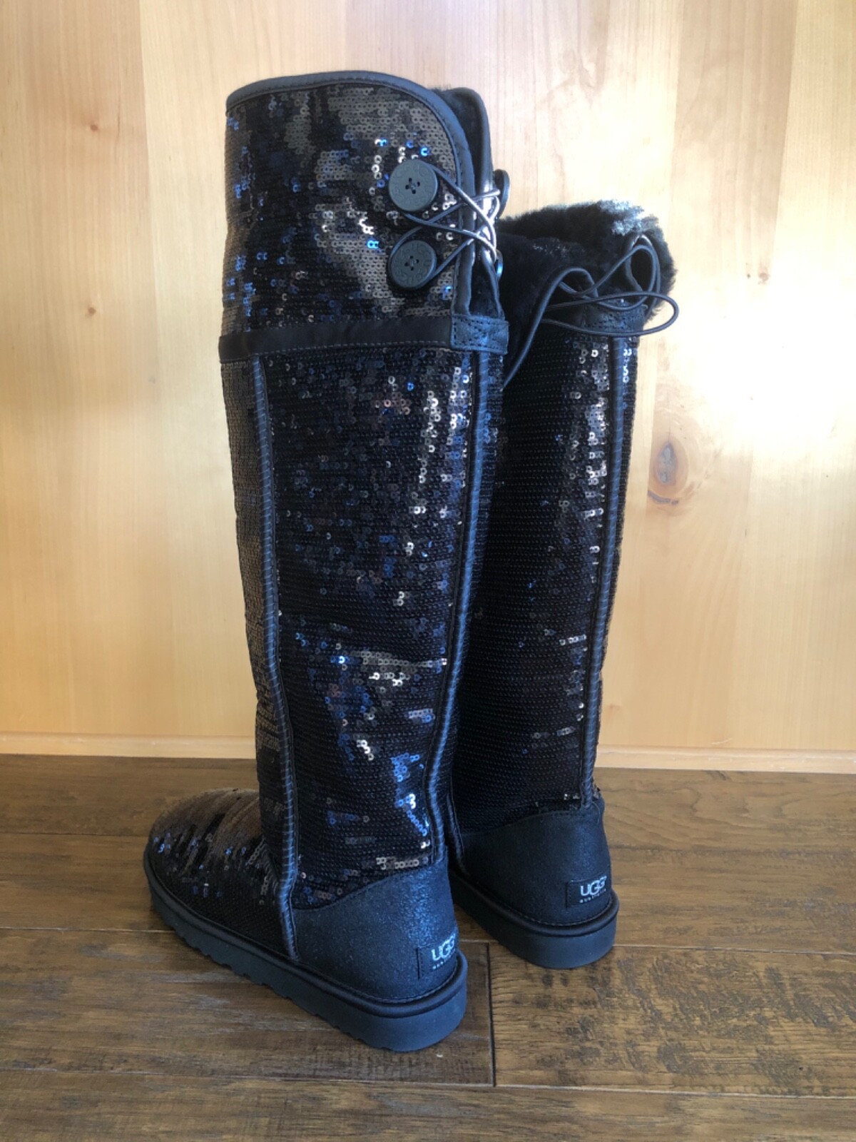 UGG  OVER THE KNEE BAILEY BUTTON SPARKLE 7 BLACK  HOLOGRAM EUC FUR TALL RARE image 4