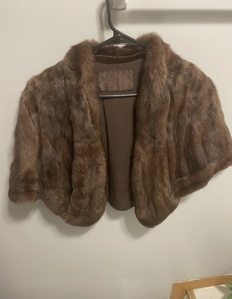 Chal de piel vintage JL Hudson of Detroit Foto 4 de 4