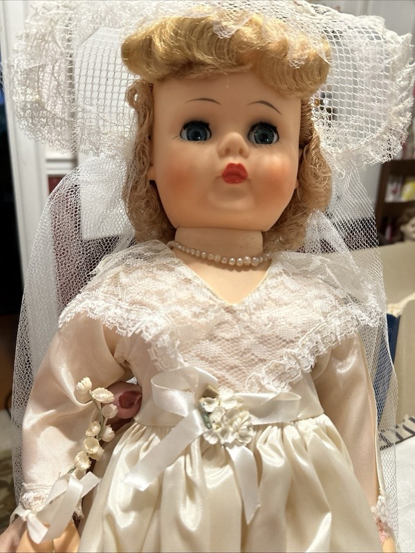 Rare Antique/Vintage Roberta Ann Bride Doll  Original Box, Clothes,Tag