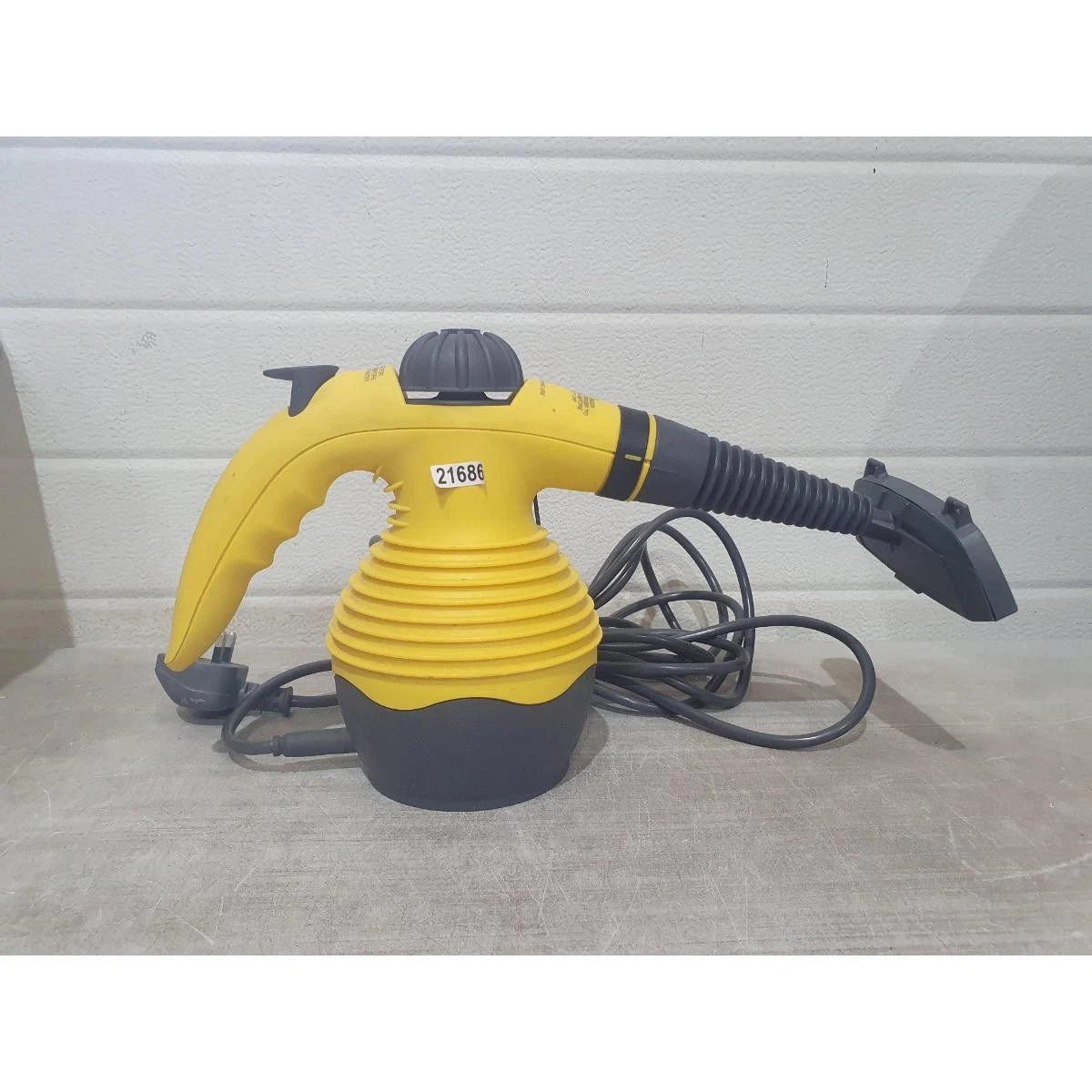 Electrolux Z350A Handheld Enviro Steamer Gun Corded Compact Lightweight 900-Watt