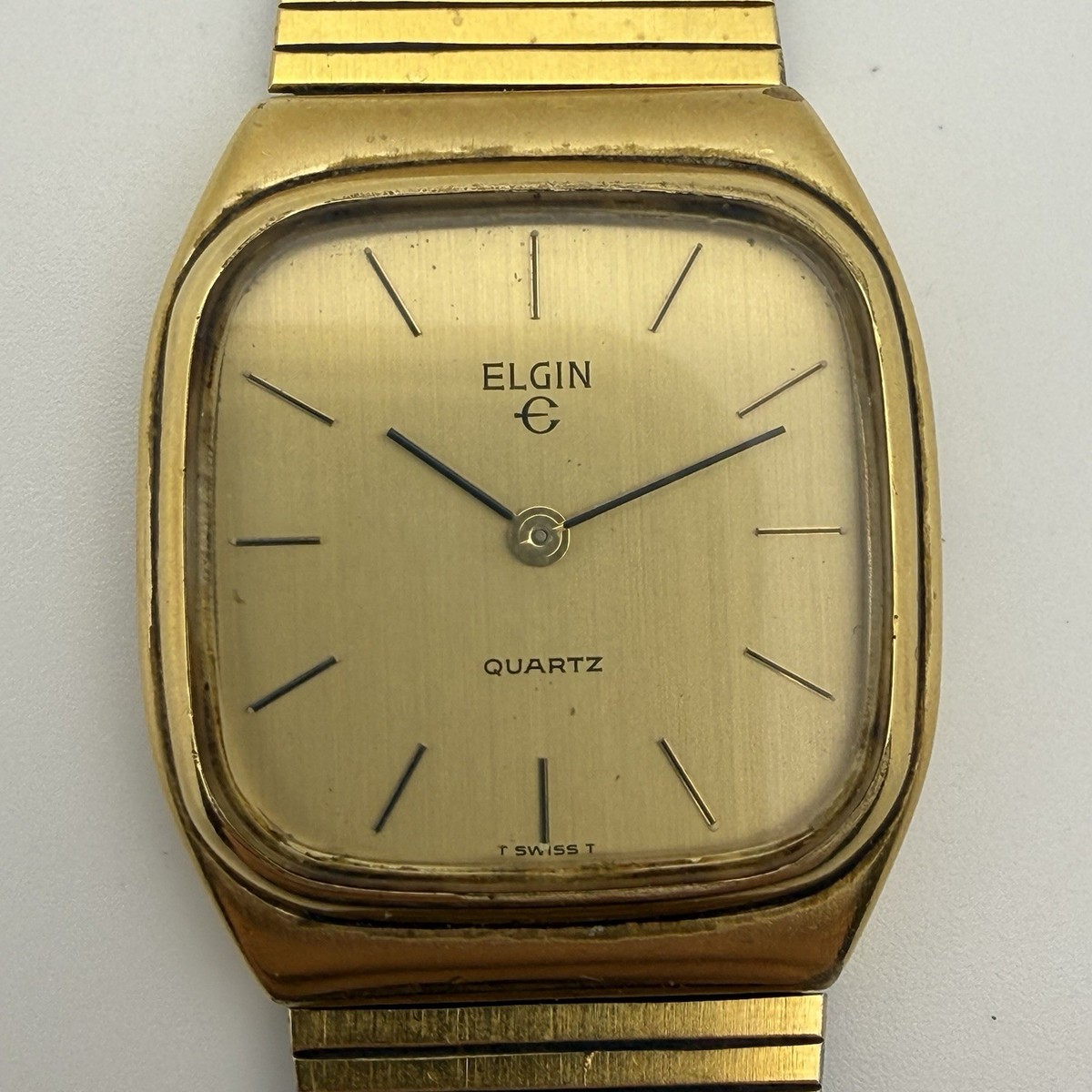 Vintage Gold Tone Elgin Tank Style Button Crownless Quartz  display picture 1