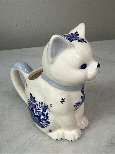 Vintage Delft Blue & White Floral Cat Pitcher Creamer - Picture 4 of 9