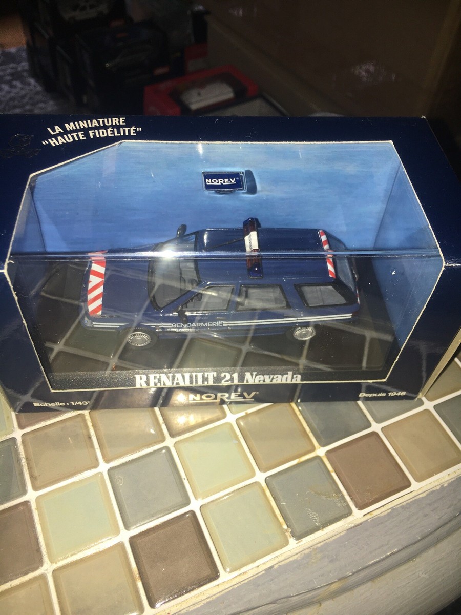 Miniature RENAULT NEVADA au 1/43. DUVI (Rare) ✨️ ✨️ - Collection Miniature RENAULT NEVADA au 1/43. DUVI (Rare) ✨️ ✨️ - Collection