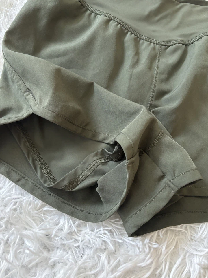 GB 女孩尺寸 6x橄榄绿色/灰色运动短裤。 Exc. 条件,Grt。 质量 — 第 4/4 张图片