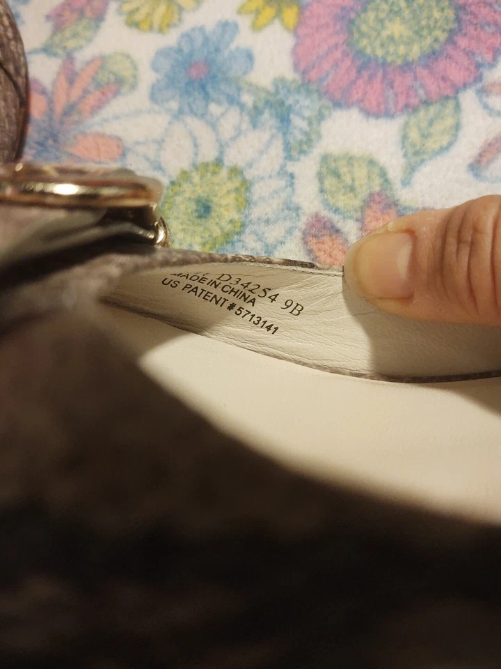 Cole Haan Sling Back Pumps Couro Estampa de Cobra Feminino Tamanho 9B Cor Marrom Claro - Imagem 4 de 4