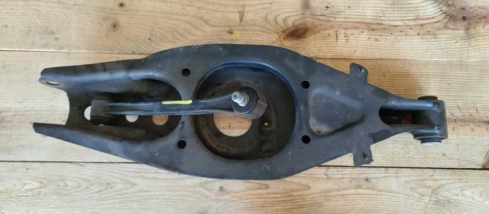 MERCEDES BENZ SLK350 REAR SUSPENSION LOWER CONTROL ARM R171 A2023500206 05-11 - Image 3 of 4