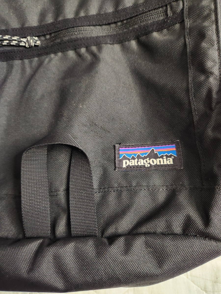 Vintage Patagonia Arbor Daypack Backpack Black Zip Around