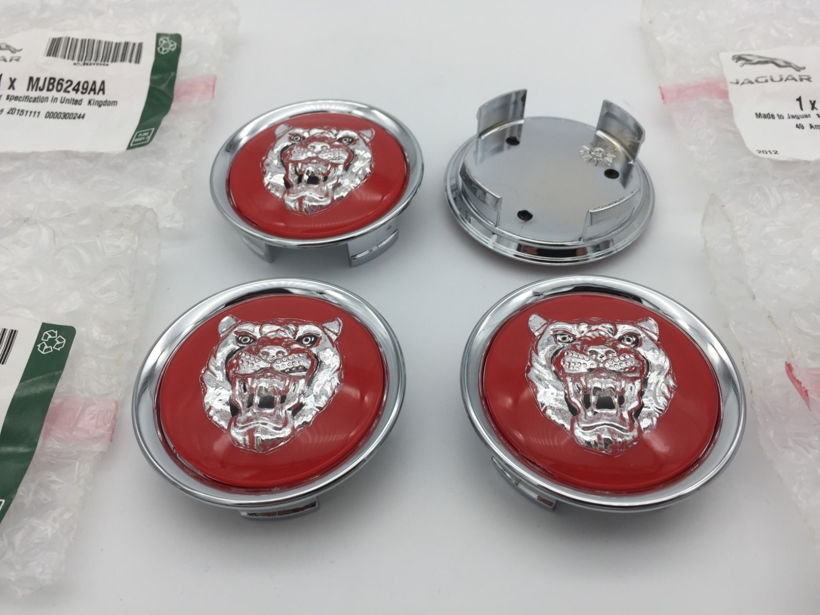 GENUINE JAGUAR ALLOY WHEEL CENTRE CAP BADGES NEW RED / SILVER MJB6249AA