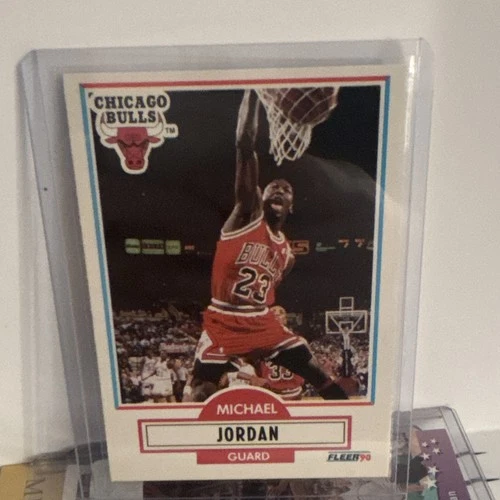 Fleer 1990-91 Michael Jordan #26 Base Set Chicago Bulls NBA Basketball Card