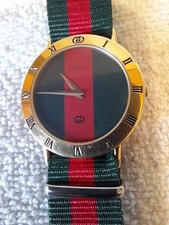 GUCCI 3000M VINTAGE RED STRIPE CLASSIC MENS MID SIZE DRESS WATCH - SUPERB !