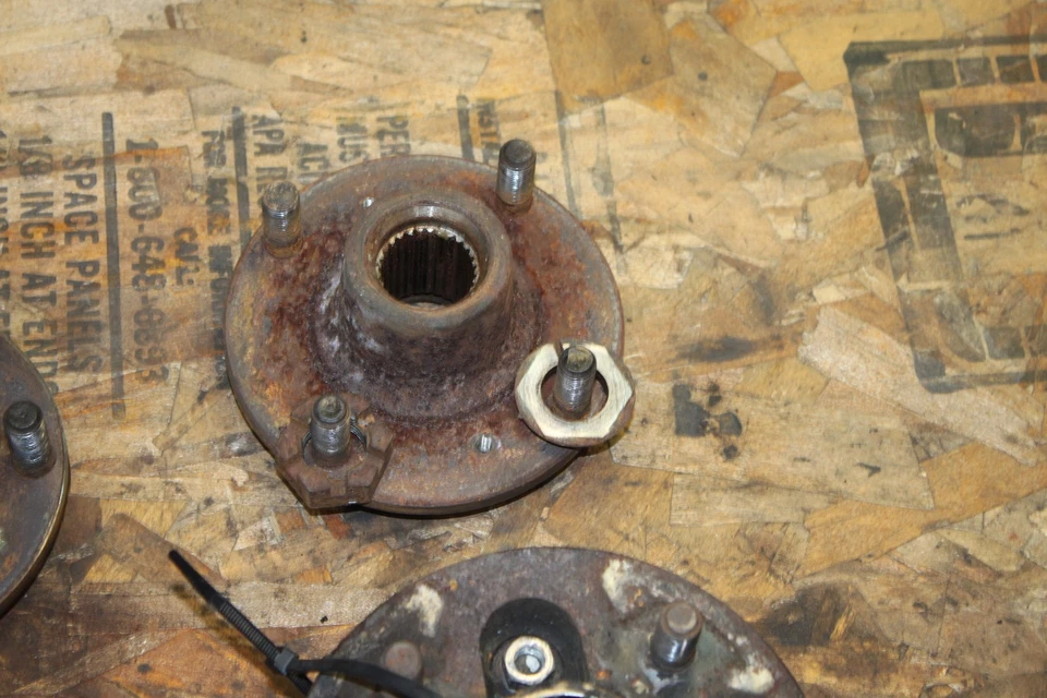 Комплект ступиц дисковых колес MG MGB 68-80 - Изображение 4 из 4