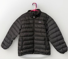 Patagonia Boy s Size 8 Black Down Fill Sweater Jacket