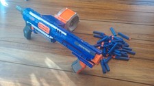 Nerf N-Strike Elite Rampage mit 25er Trommelm...