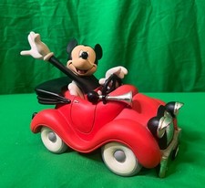 Disney MICKEY MOUSE IN RED CAR Figurine RUTTEN & PETER MOOK Rare EU Import