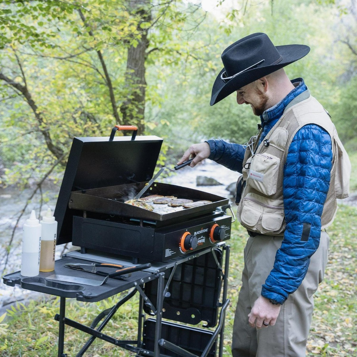 バーベキュー・調理用品 Black LabelFlatBurnerFullBlackverGS-450R Ready 2-Burner 22 Propane Griddle with Hard Cover in Black