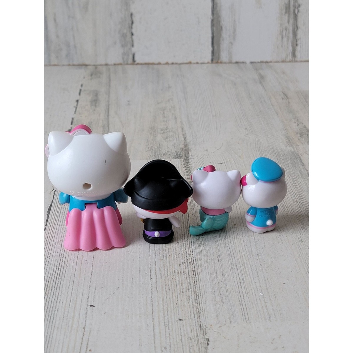 Hello Kitty variety Fantasy Pack Pirates superhero mermaid flight
