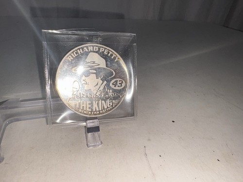 Richard Petty 1984 NASCAR 200th Career Victory The King Proof Coin - Picture 2 of 11
