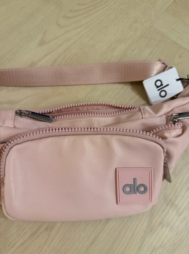 NWT Alo Yoga Explorer Pink Belt Bag Crossbody Fanny Waist Pack New