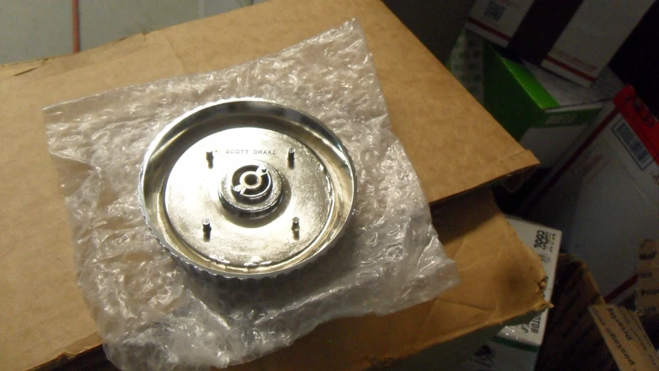 1963 1964 Ford Falcon Sprint Futura хромированная газовая крышка кабриолет седан с жесткой крышей - Изображение 4 из 4