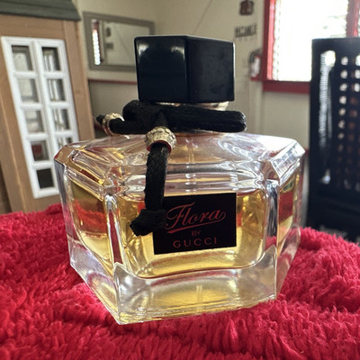 Gucci Flora by Gucci Eau de Toilette Spray, Regular Size 1.6 fl oz discontinued