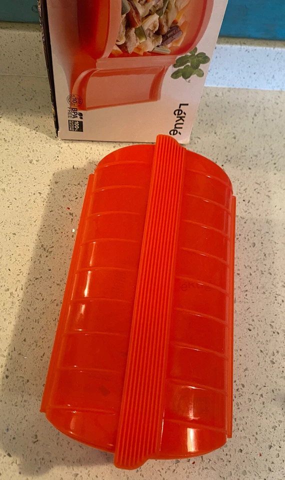 Lekue - Steam Case for 1-2 People, Microwave and Oven Safe, Red - Image 4 of 4