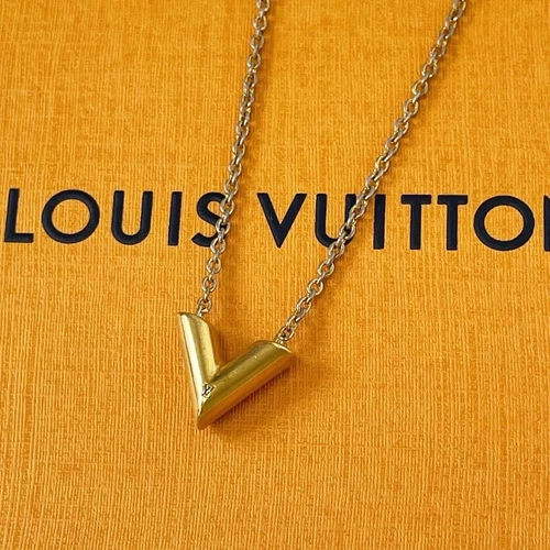 LOUIS VUITTON（LV） Collana catena logo LOUIS VUITTON Essential V oro Italia con scatola