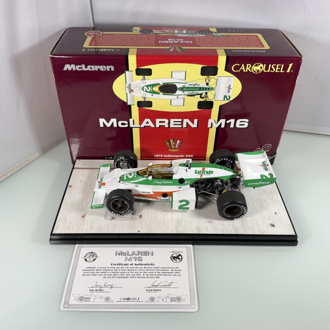 Carousel1 1/18 McLaren M16 – Indy 500 1975 #2 Rutherford, Miniature Neuve