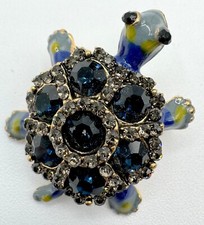 T15-1690 BROOCH GOLD TONE PIN 1.4" RHINESTONE ENAMEL ANIMAL SEA TURTLE BLUE