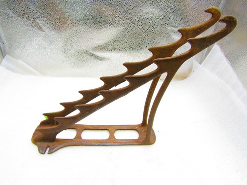 Antique cast iron hangers, two pieces - Picture 3 of 8