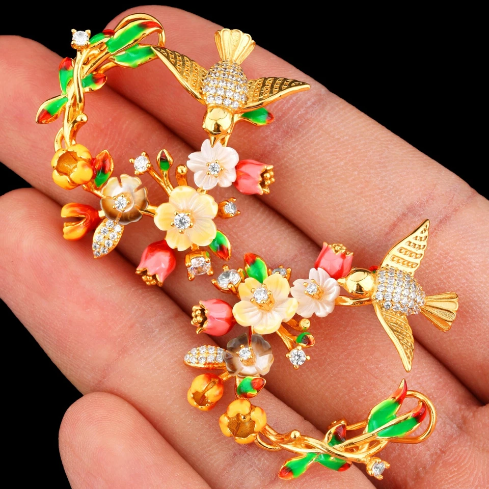 PENDIENTES MADREPERLA FLORES Y ESMALTE PÁJARO PLATA ESTERLINA .925 14K YGP Foto 2 de 3