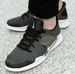 mens nike arrowz