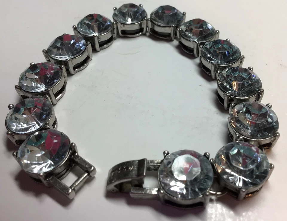 Pulsera de cristal Chole e Isabel, Glam color azul claro. NUEVO SIN ETIQUETAS. 7 pulgadas de largo. Foto 2 de 4