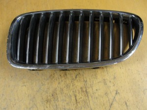 Original BMW 5er F10 F11 Kühlergrill Niere Ziergitter links 51137200727