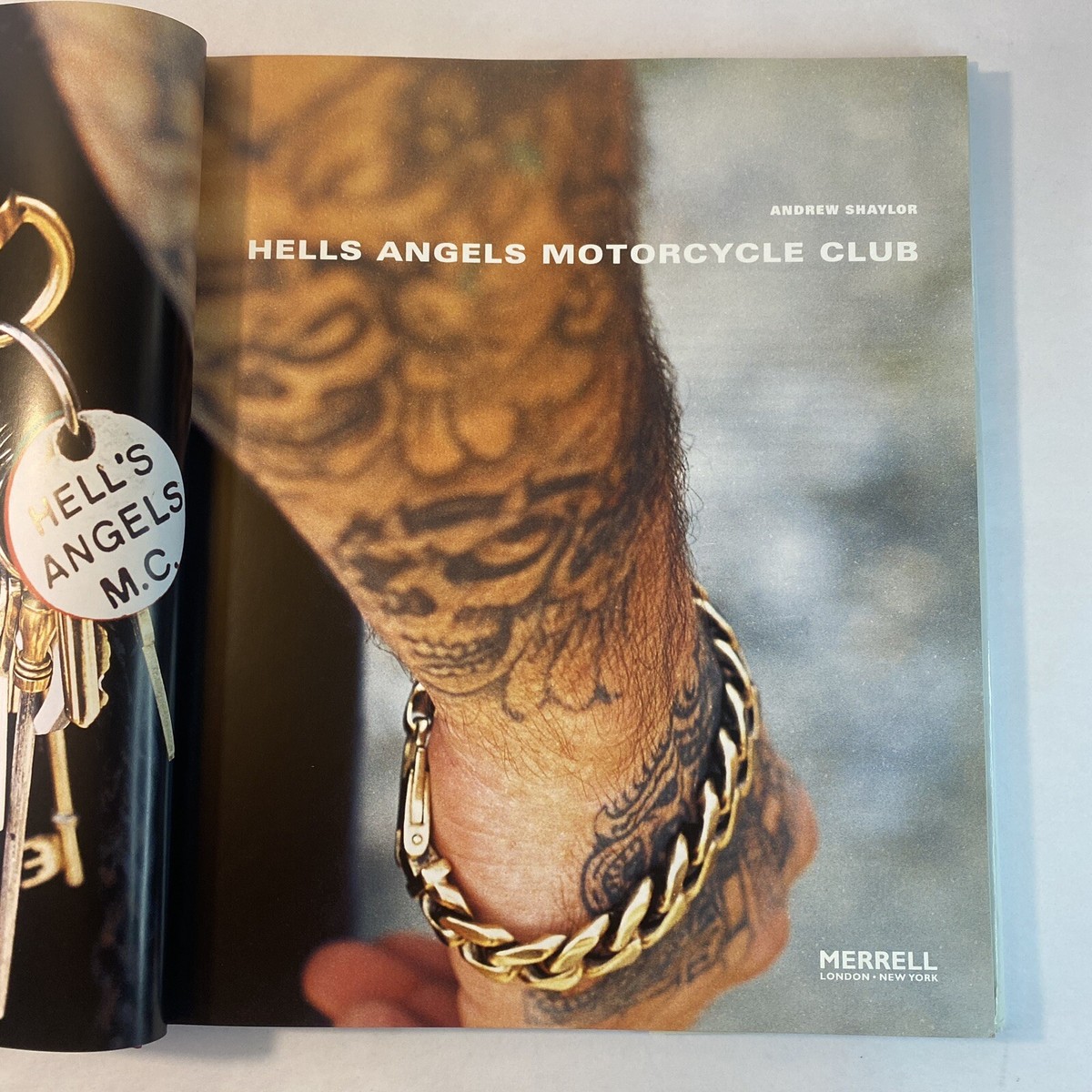 Hells Angels Motorcycle Club by Andrew Shaylor (Hardback