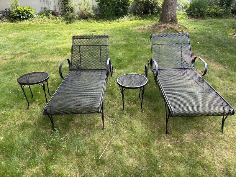 set of 4 pcs Woodard Wrought iron Tucson Adjustable Chaise Lounge Chairs Tables