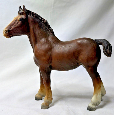 Breyer Vintage Clydesdale Foal 1:9 Scale Brown Horse Figurine
