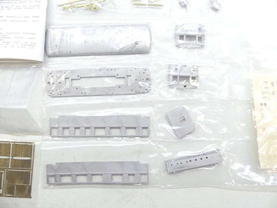 Weinert H0 4081 Bausatz Triebwagen VT135 oder VT70, ungebaut, NEU in OVP #59571 - Bild 4 von 4