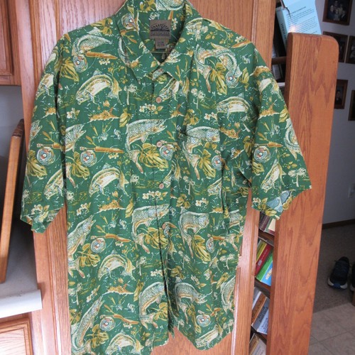 Flyshaker Clothing Company XX LRG men's green trout fishing shirt
