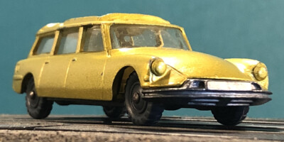 ミニカー HUSKY CITROEN SAFARI Husky Citroen Safari Station Wagon