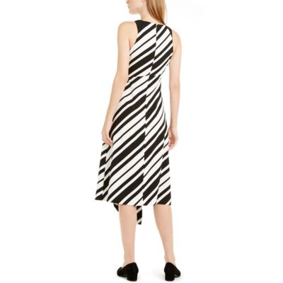 horizontal line design dress Bandage dress technical fashion illustration with V-neck, sleeveless, fitted body, elasticated, knee length, pencil cut. Flat apparel template front, back, white color style. Women unisex CAD mockup Stock Vector Image & Art -