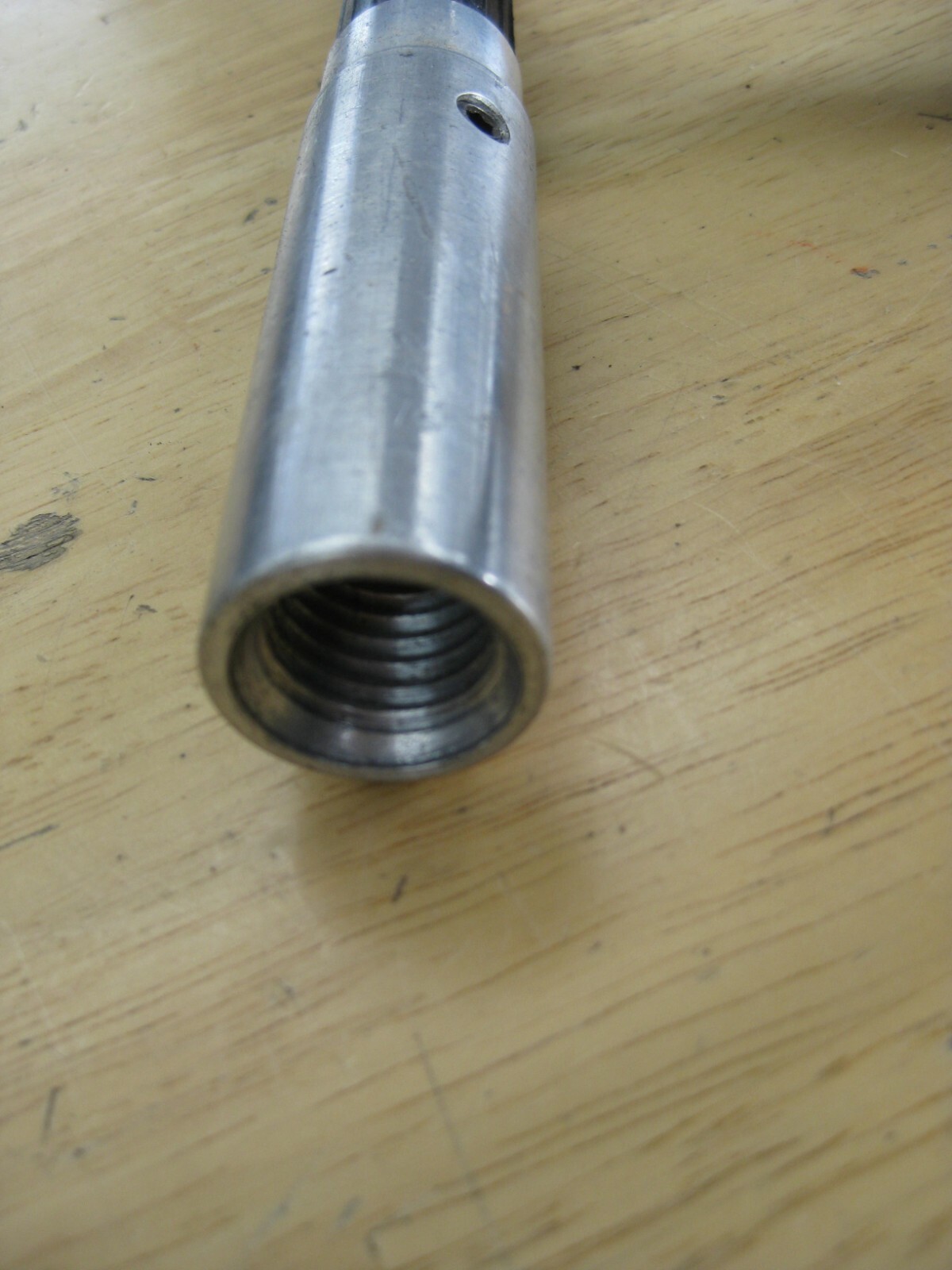 WECHEER 5 Foot FLEX SHAFT screws on the end of buffing machine Chuck on