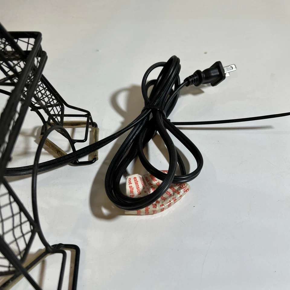 EIFFEL TOWER Lamp Base 19" Tall Black Metal Finish. Paris In Your Home! - Image 4 of 4