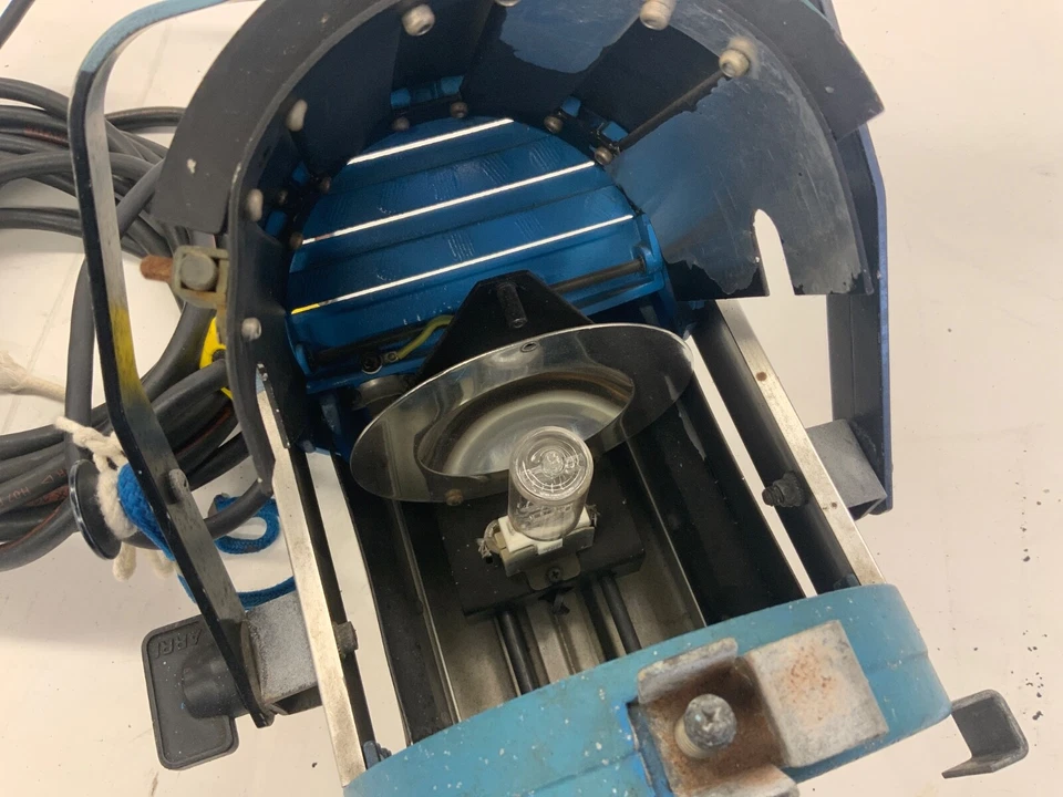 arri 650w tungsten light - Image 2 of 4
