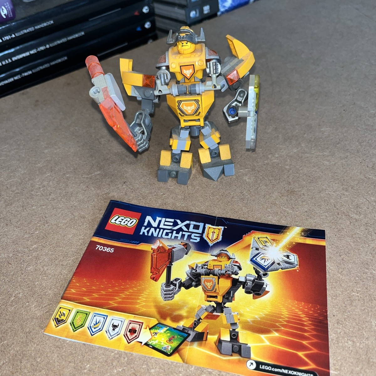 LEGO NEXO KNIGHTS Battle Suit Axl 70365 Complete with