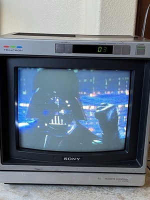 Vintage Sony Trinitron Color CRT TV Model KV-1222RS 12” With