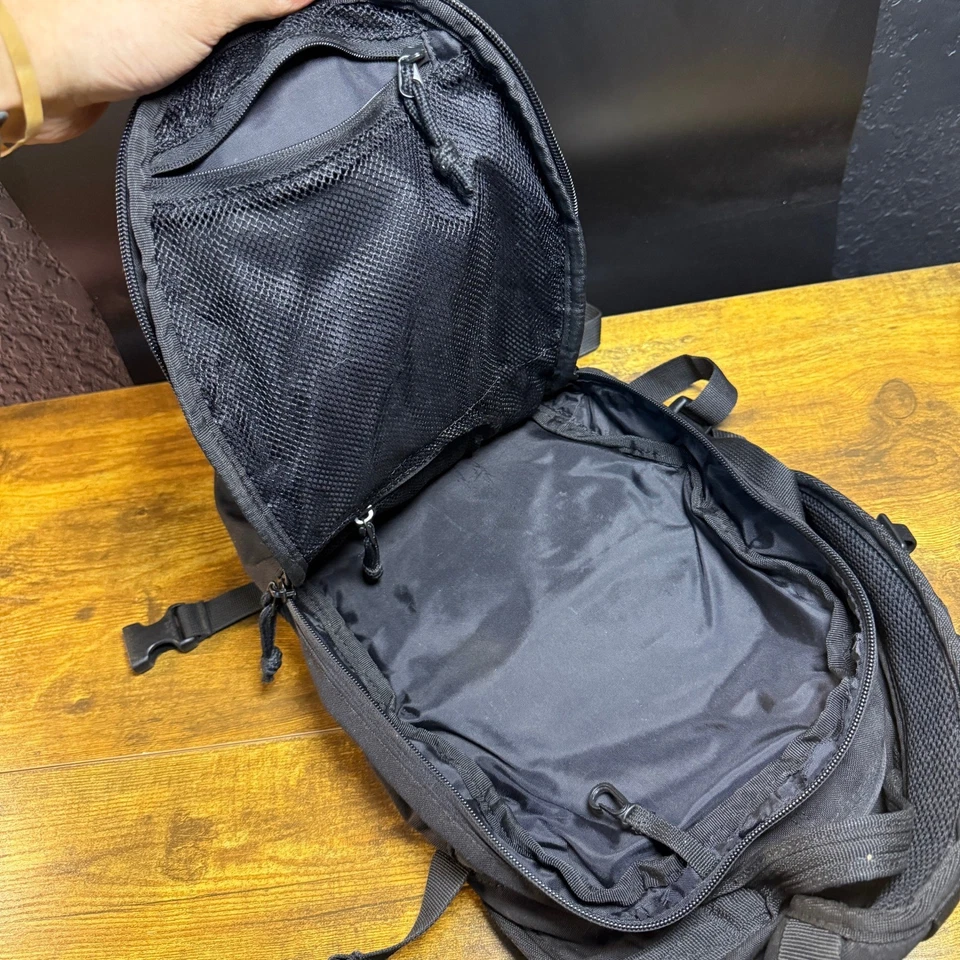 Mochila táctica Geigerrig RIG 700 depósito de agua negra Foto 2 de 4