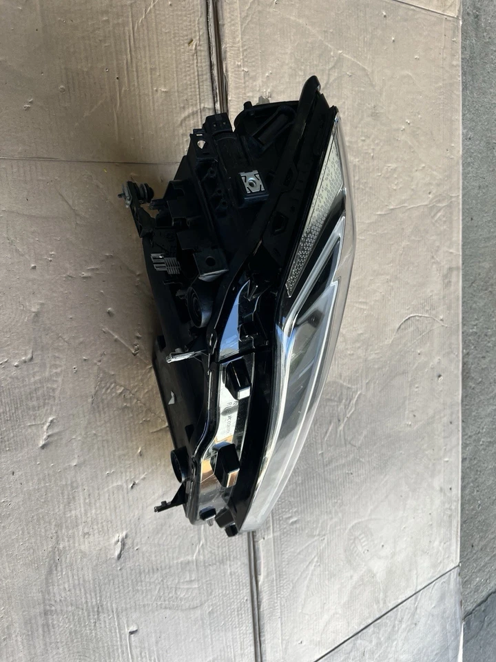 Seat Leon LED Scheinwerfer rechts 5FB941008G 90188326 - Bild 3 von 4