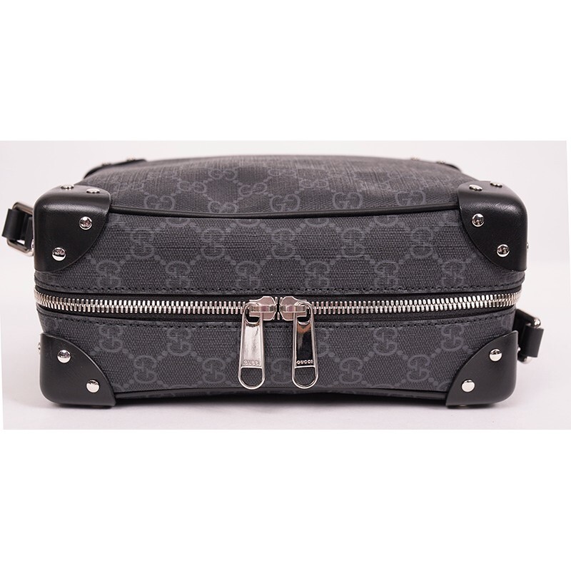 NEW $1,900 GUCCI Black Grey GG Supreme Monogram SQUARE NEW $1,900 GUCCI Black Grey GG Supreme Monogram SQUARE