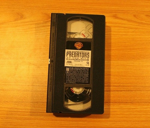 Predators of the Wild - African Survival (VHS 1994) - Picture 3 of 3